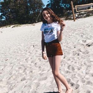 Meet your Posher, Bella